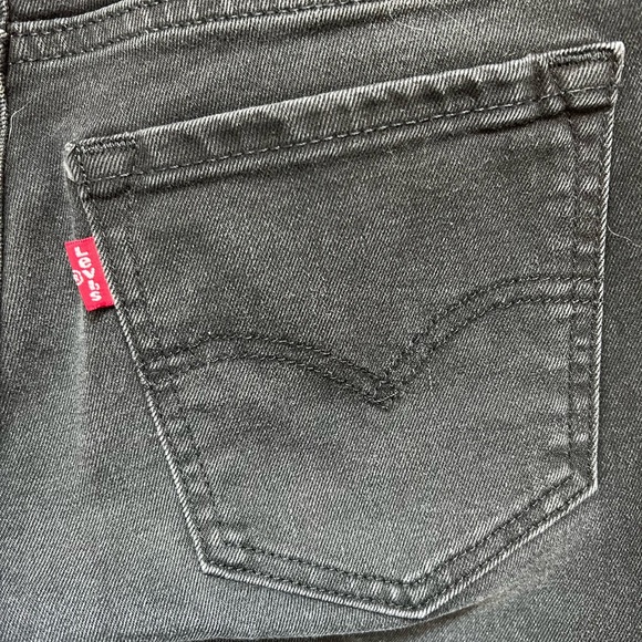 Levi Women’s 711 Skinny - Picture 5 of 6